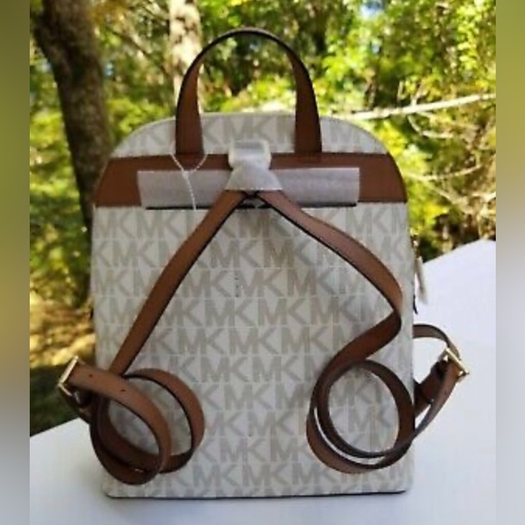 ⭐️⭐️⭐️Michael Kors CINDY Large Backpack Vanilla/Luggage BRAND NEW WITH TAGS - Picture 3 of 8